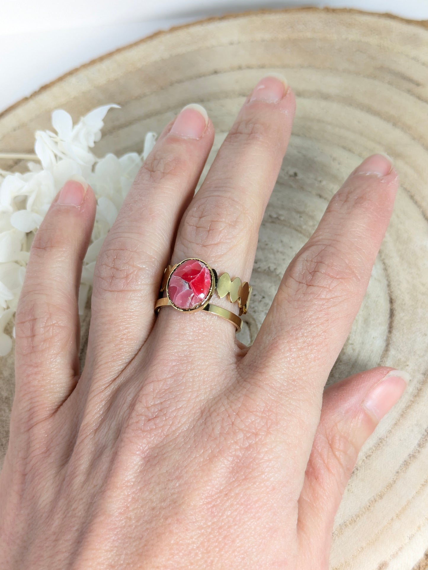 Bague doré imitation "marbre rouge"