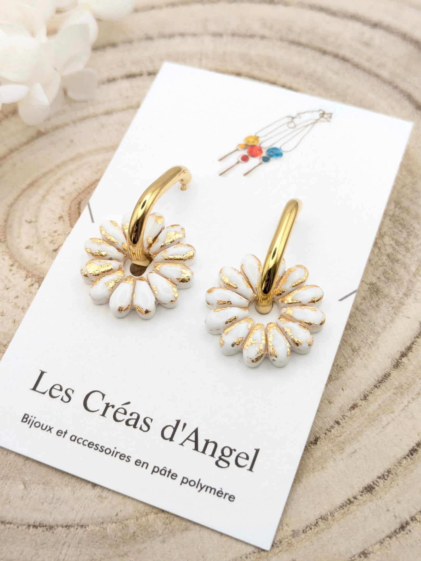 Boucles-d_oreilles-marguerite-blanche-et-or-Les-Creas-d_Angel-189425893
