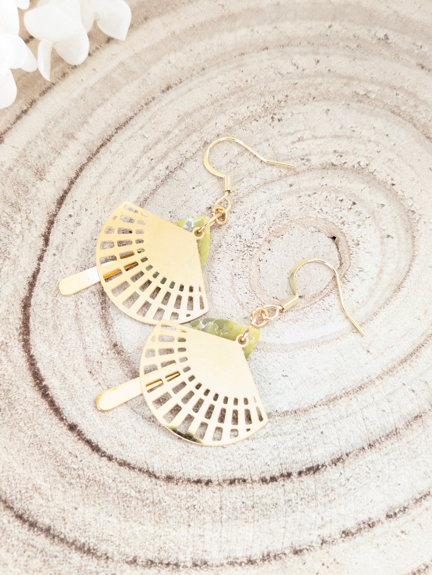 Boucles d'oreilles dorées imitation "Marbre vert"