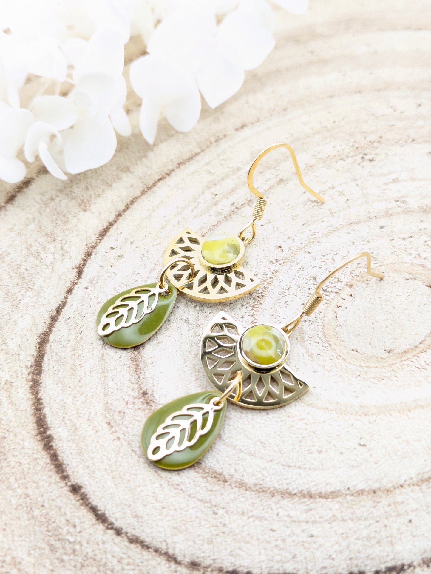 Boucles d'oreilles feuillage vert