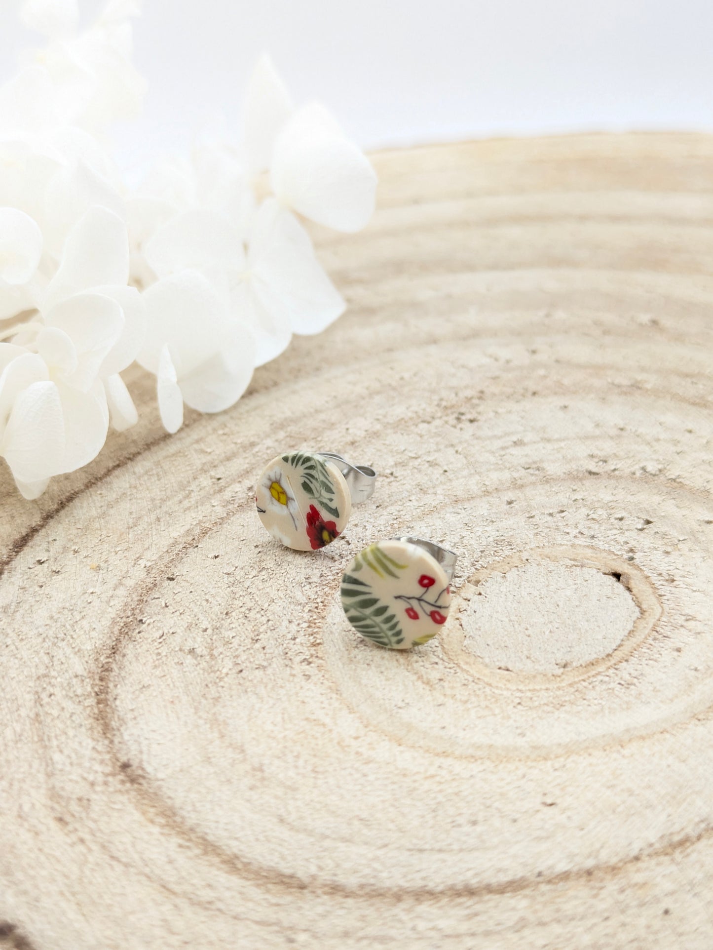 Boucles d'oreilles puces "Baies givrées"