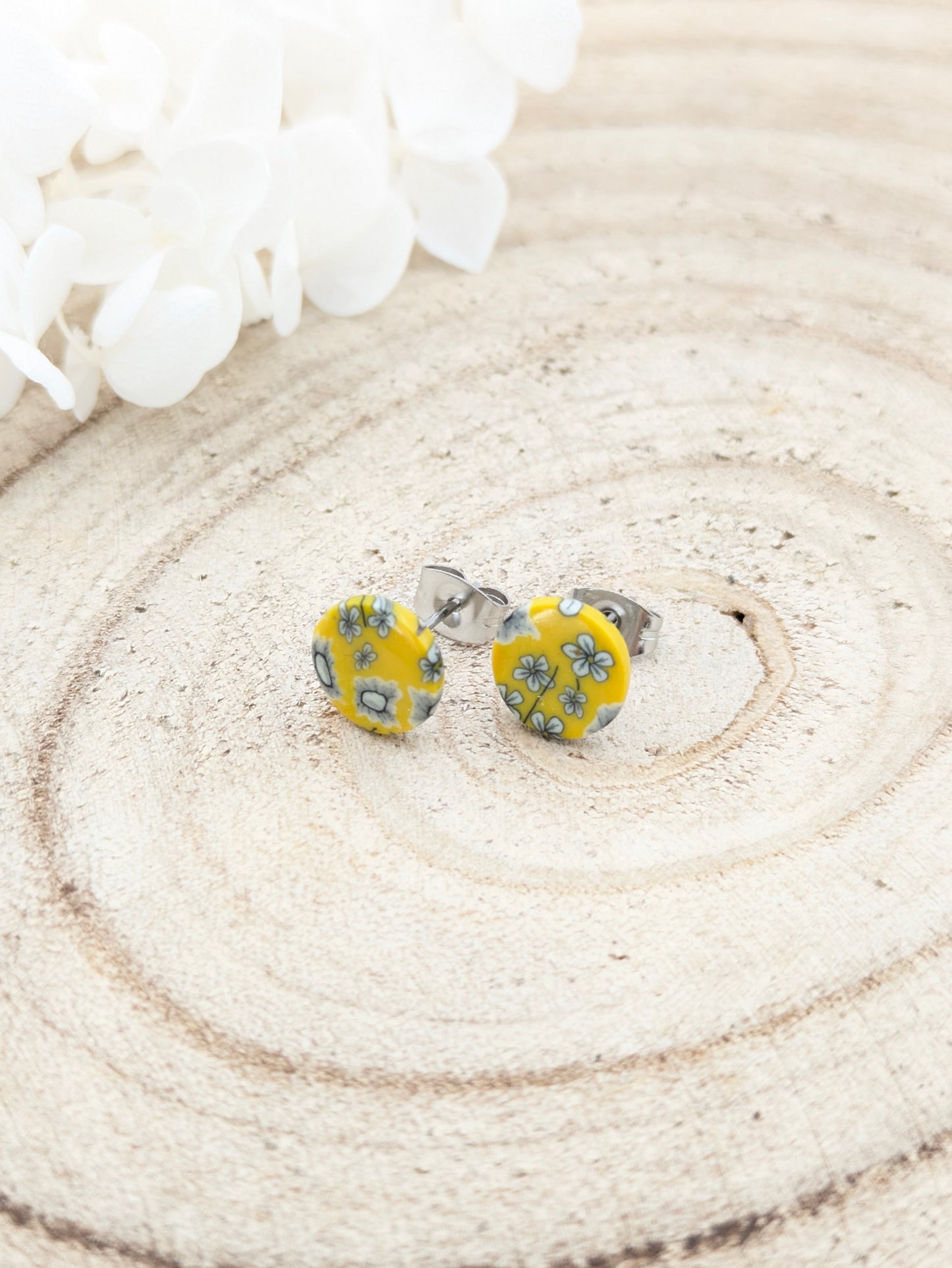 Boucles d'oreilles puces fleuries jaune