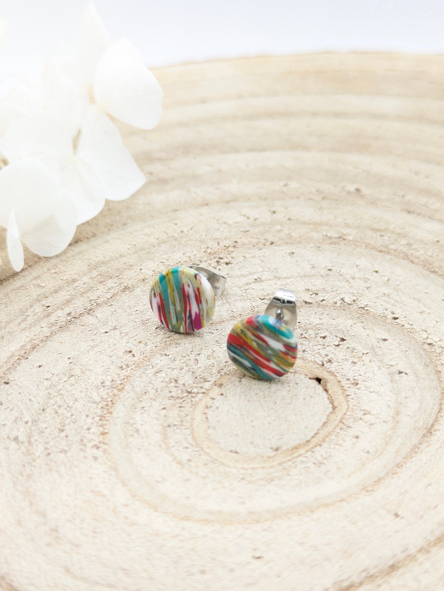 Boucles d'oreilles puces multicolore rayé