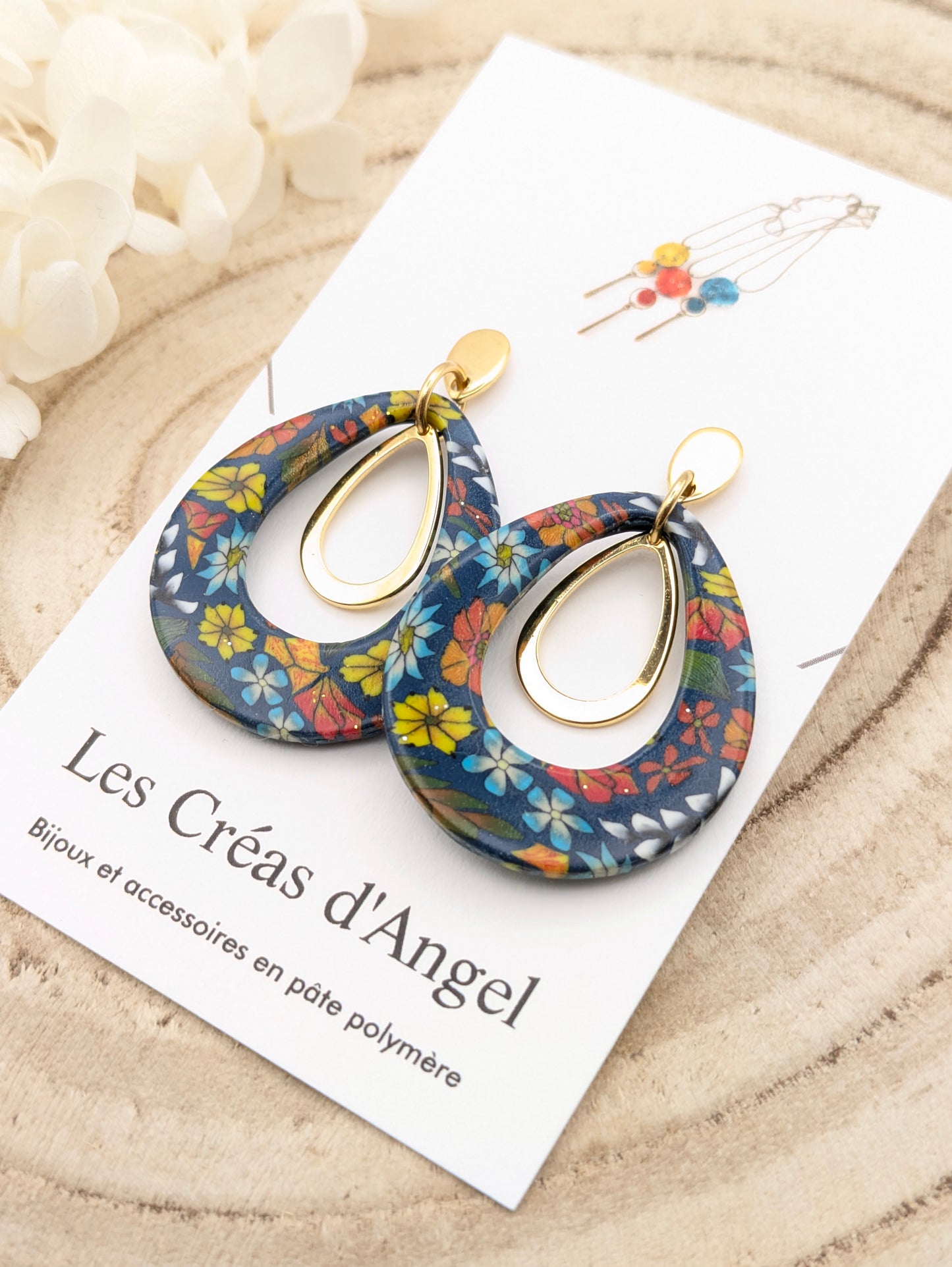 Boucles d'oreilles fleuries en pâte polymère