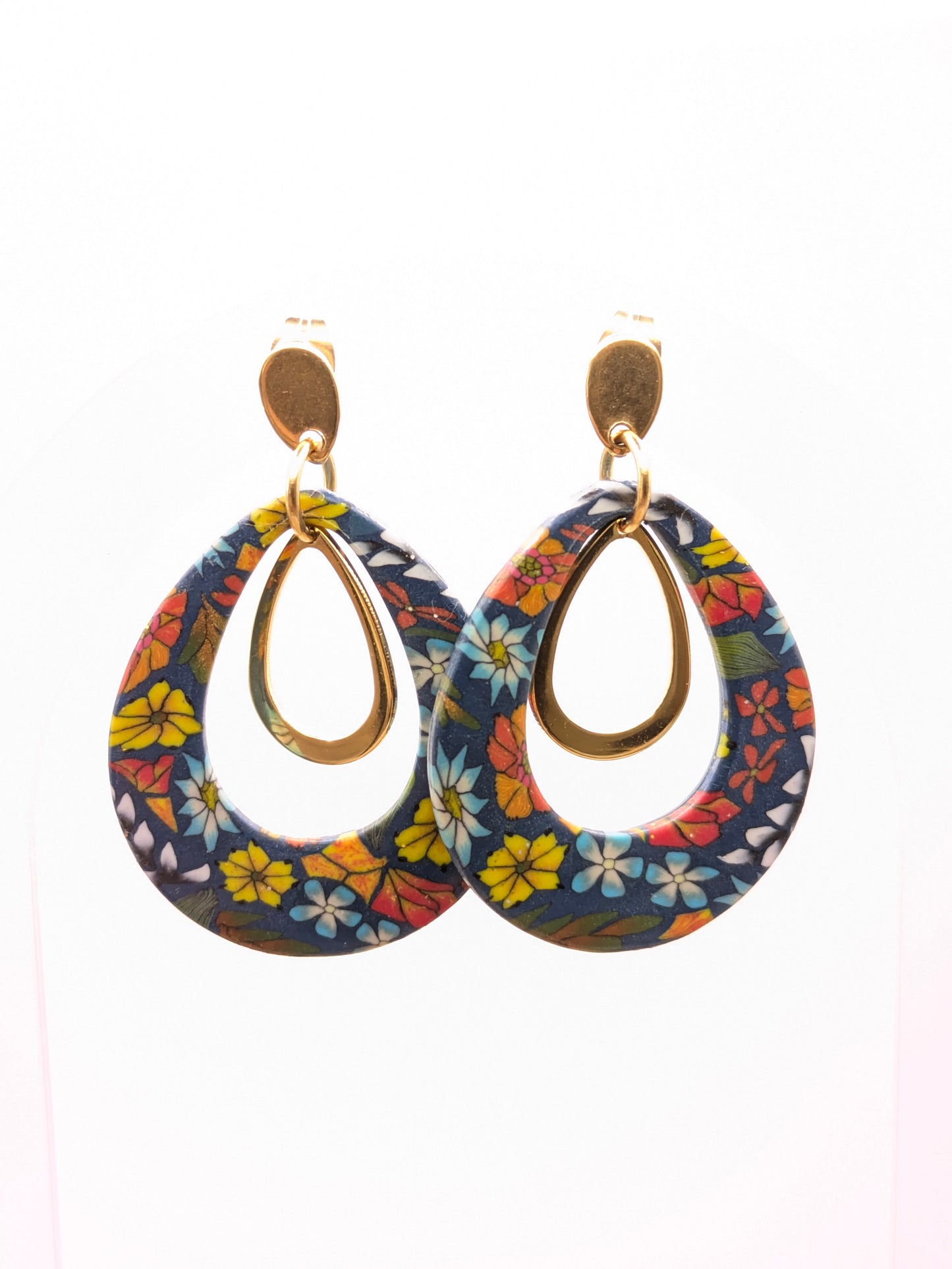 Boucles d'oreilles fleuries en pâte polymère