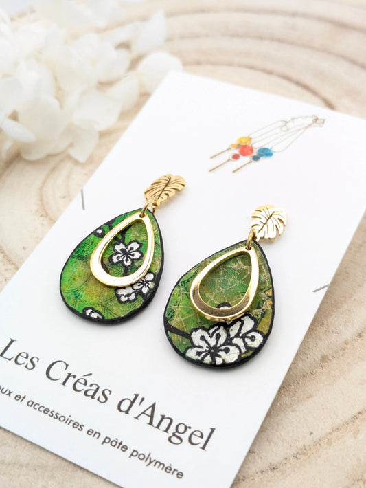 Boucles d'oreilles vertes et fleuries