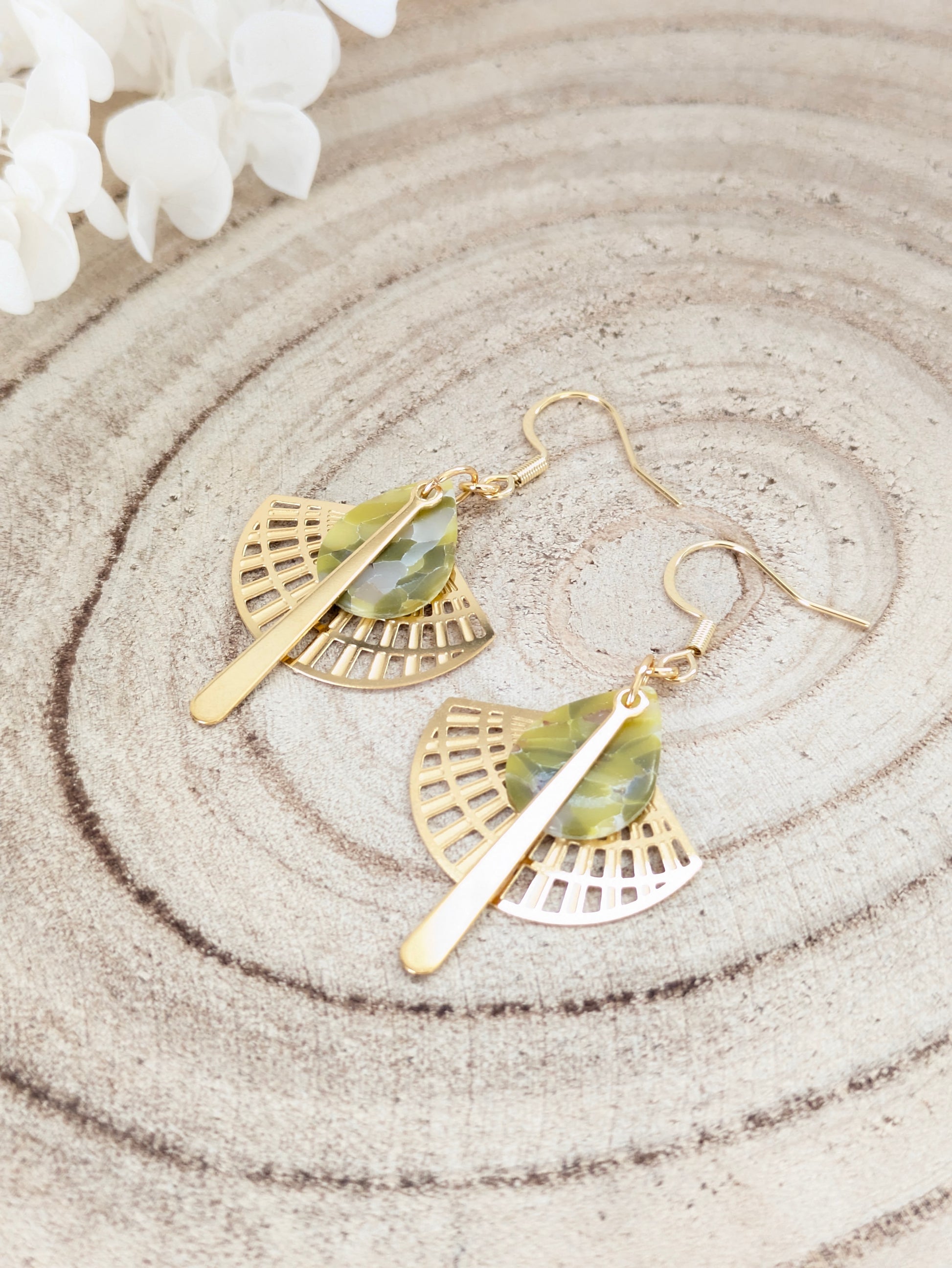Boucles d'oreilles dorées imitation "Marbre vert"