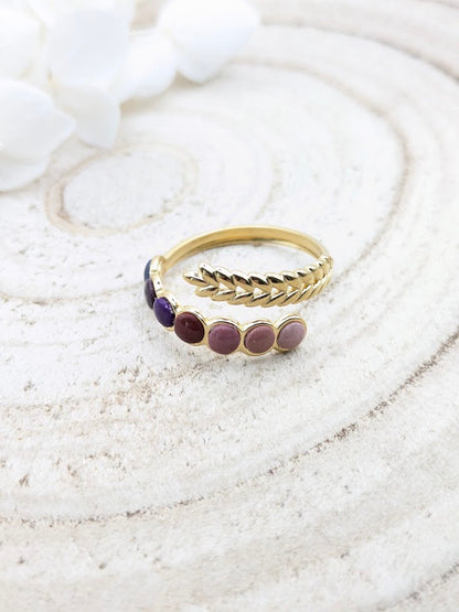 Bague feuillage multicolore rose et violet en pâte polymère - vue de côté