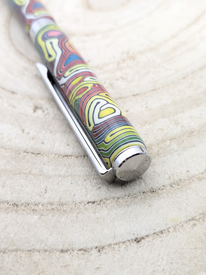Bouchon de stylo bille artisanal en pâte polymère multicolore – Les Créas d'Angel
